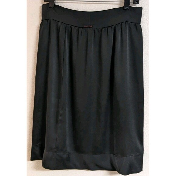 A Common Thread Black Silk Short Elastic Waist Skirt 8 - Picture 4 of 10